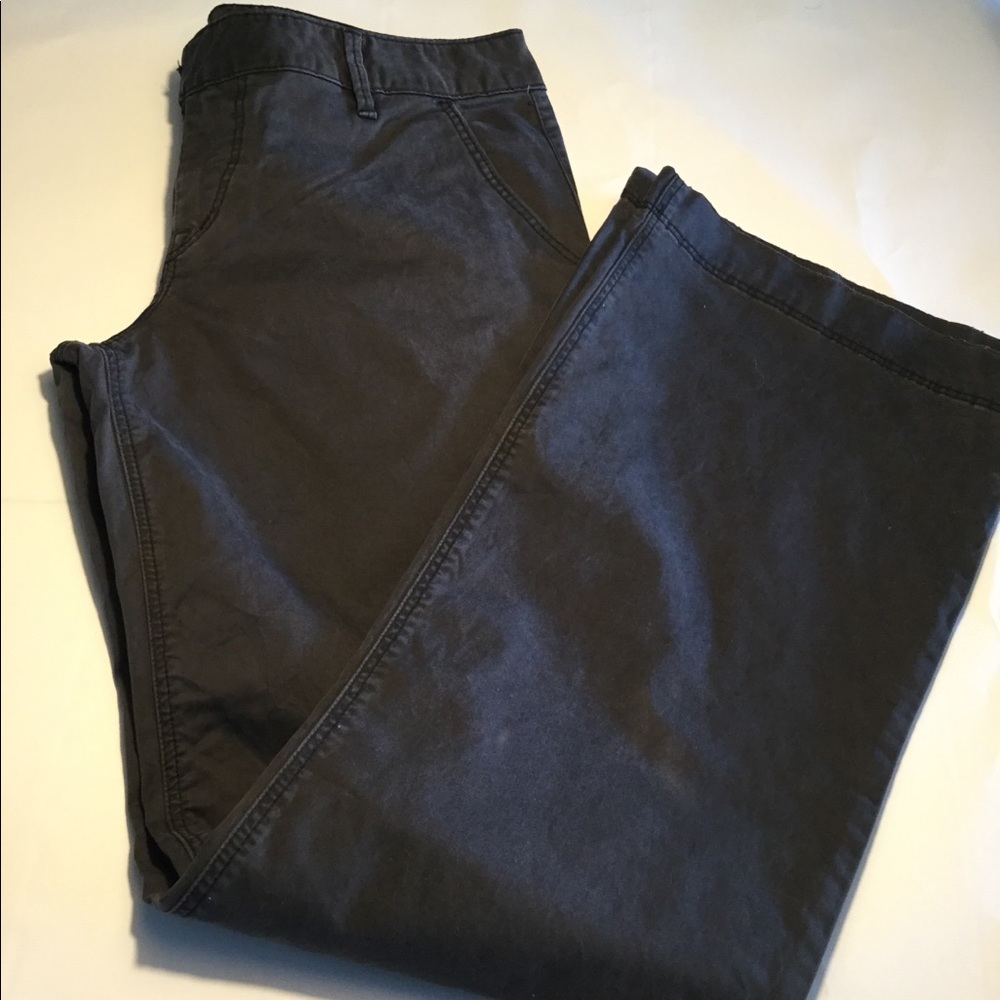 Grey wide leg jeans, size 31